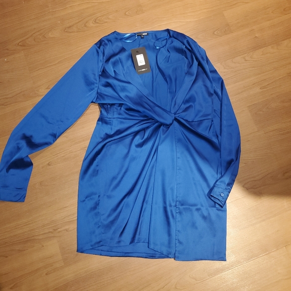 2 for 65$ Fashionnova - Sugar Free Dress - Royal - Picture 4 of 5